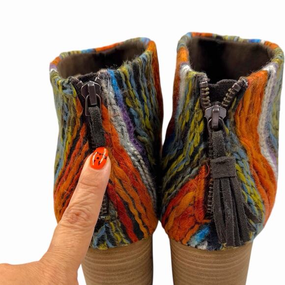 TOMS LEILA SUEDE & FABRIC BOOTS BOHO WESTERN ANKLE BOOTIES SIZE 12 WIDE *READ* - Picture 4 of 6